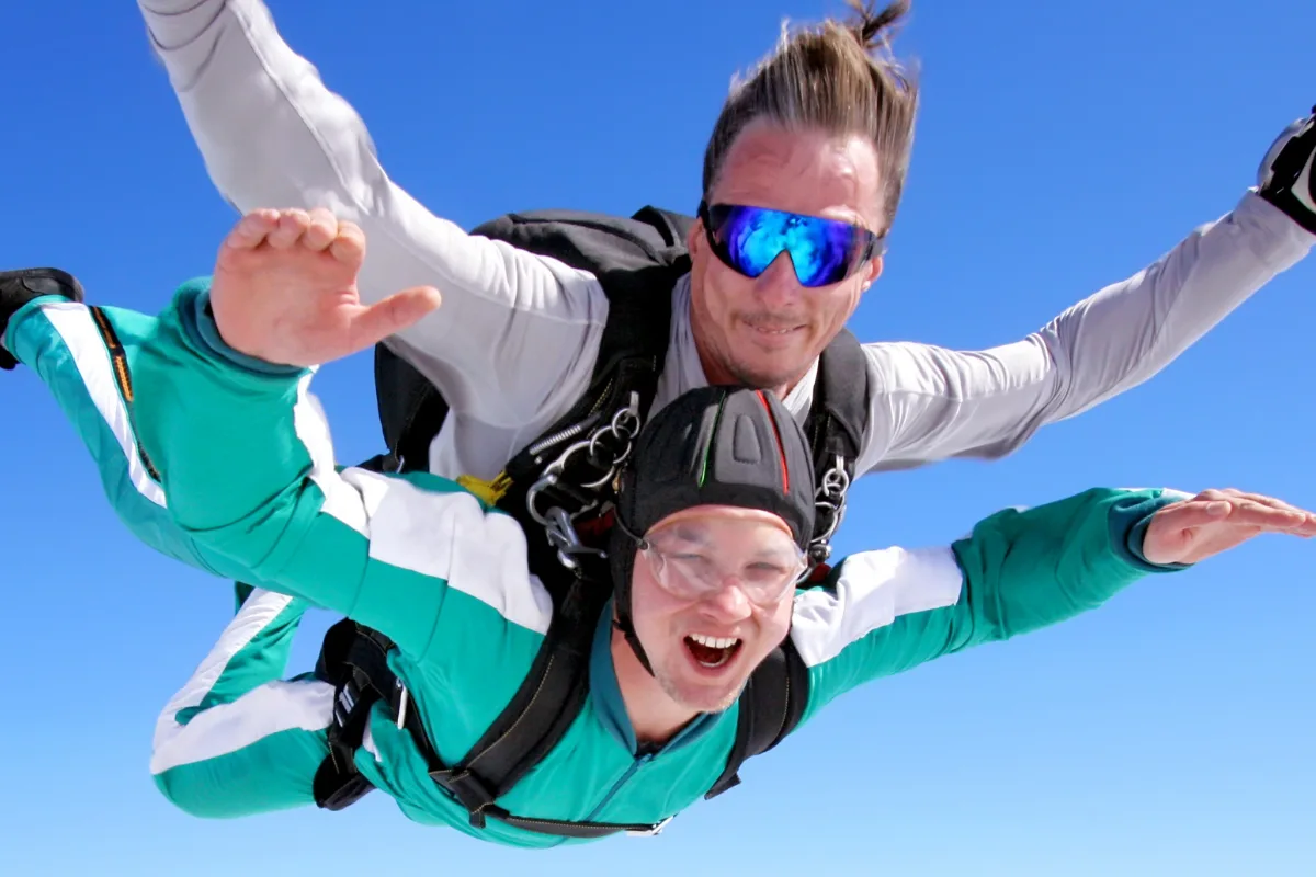 How to Dress for a Tandem Jump: What to Really Choose - Skydiving Academy 2026